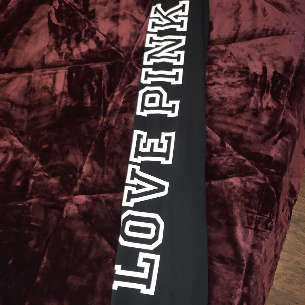 Pink Victoria’s Secret yoga leggings.